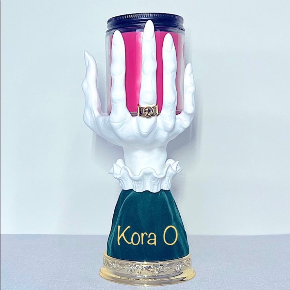 BBW Witch Hand Pedestal & Candle Holder